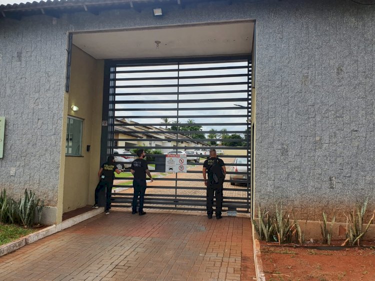 A Polícia Federal de Barra do Garças/MT cumpriu mandado de busca e apreensão em desfavor de um médico vinculado ao Programa Mais Médicos .