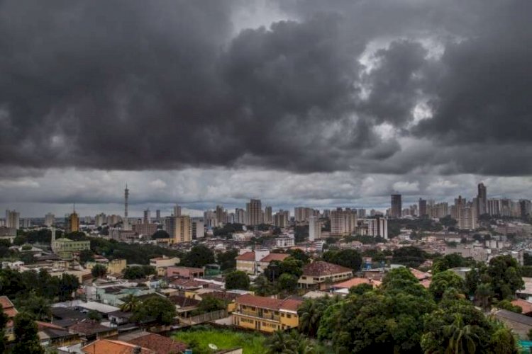 Semana começa com alerta de temporais em municípios de MT