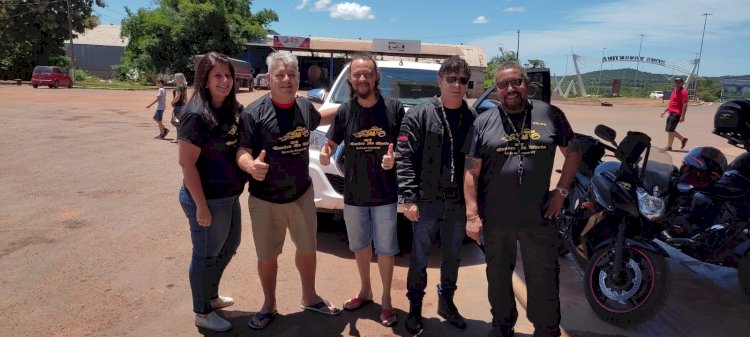 Gordin tur participa  de bate papo com o moto clube Sombra do Vento de Barra do Garças em  encontro de motociclistas na cidade de Agua Boa. 