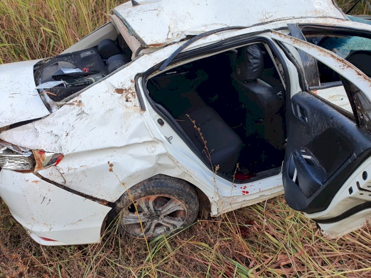 veículo Honda capota na BR-070 e deixa ao menos 2 feridos em General Carneiro