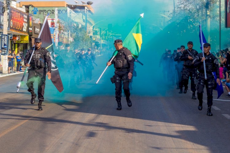 Prefeitura realiza tradicional desfile cívico no Aniversário da Cidade