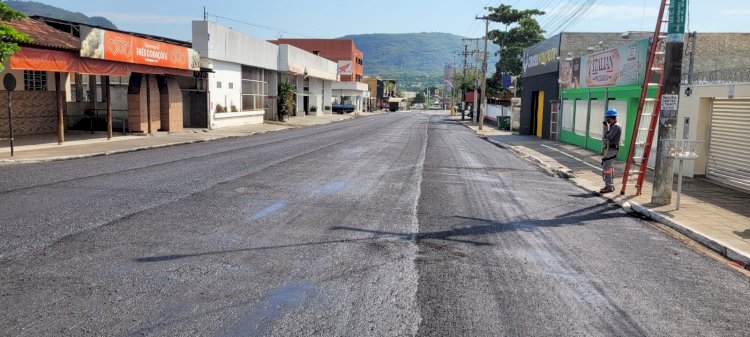 Av. Antônio Paulo da Costa Bilego recebe primeira fase do microrrevestimento no último sábado