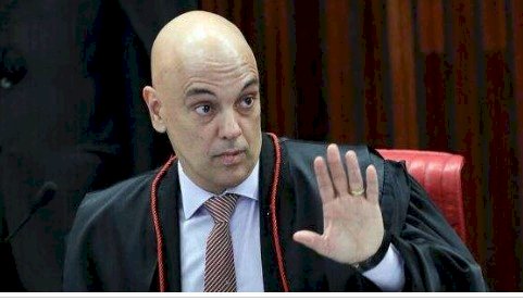 Alexandre de Moraes determina o desbloqueio de rodovias federais