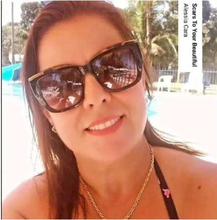 Professora é encontrada morta a facadas; suspeito é namorado da vítima