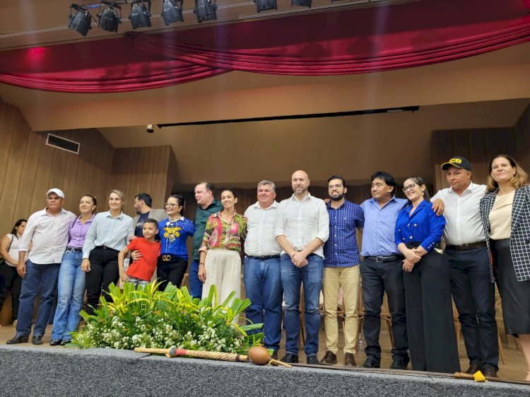 Primeira dama, Virginia Mendes visita Barra do Garças e conhece os projetos sociais