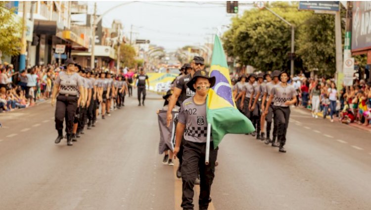 75 anos de Barra do Garças: Civis e militares participam de desfile em comemoração ao aniversário da cidade