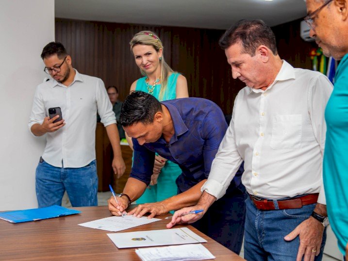 Ricardo Galvão recepciona Senador Vanderlan Cardoso em Aragarças 