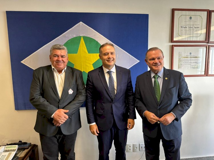 Em Brasília, Dr. Adilson se reúne com o senador Wellington Fagundes e o ministro Renan Filho para discutir a finalização do Anel Viário