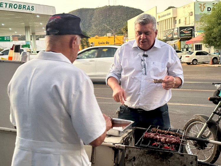 Criticado por Beto, Dr. Adilson responde: “eu ando no meio do povo e isso incomoda quem não gosta de gente”