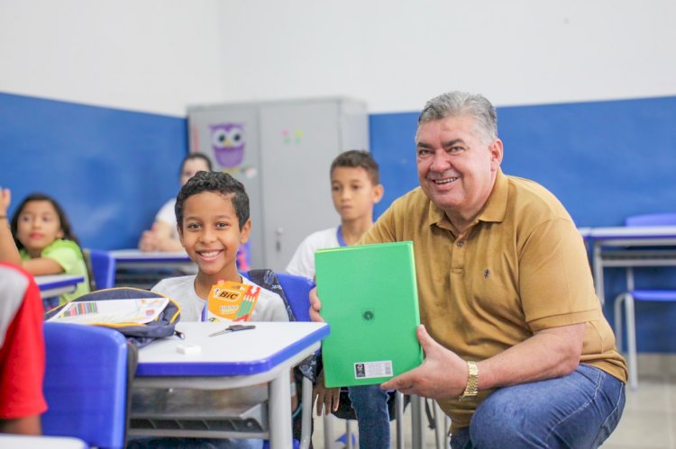 Mochila cheia: 400 kits escolares são entregues aos estudantes do Complexo Dom Bosco - CMEB João Alves