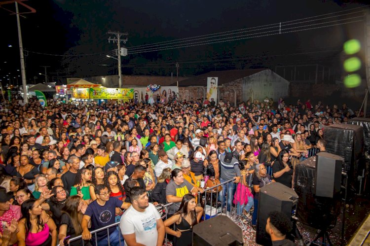 Shows lotam Avenida Beira Rio no lançamento da Temporada Mais Araguaia em Aragarças 