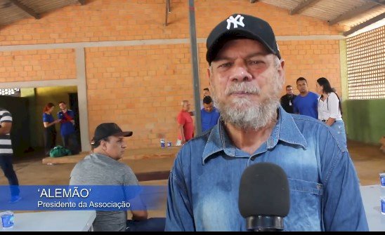 Entrega da títulos de propriedade aos moradores do bairro alto Horizonte.