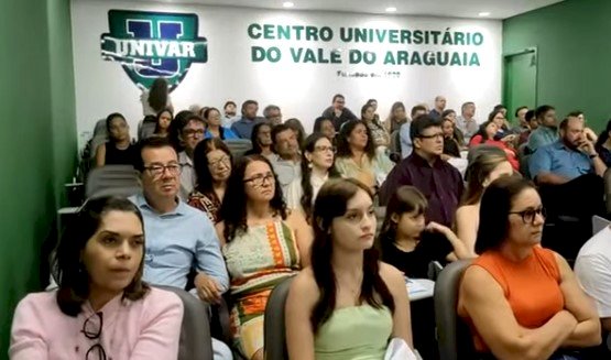 Veja como foi a cerimônia da entrega do jaleco aos alunos do curso de medicina do Univar