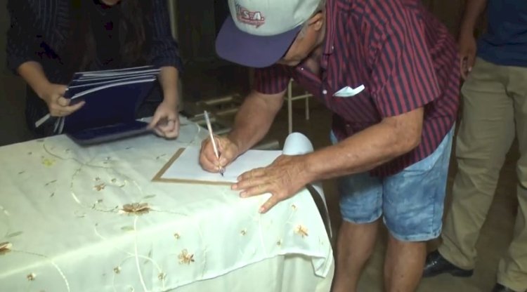 A prefeitura de Barra do Garças–MT realizou a entrega de mais títulos de propriedades.