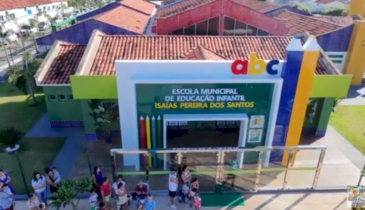 Adelcino Lopo investe na educação do Municipio e entrega reforma da  escola Isaias Pereira dos Santos.